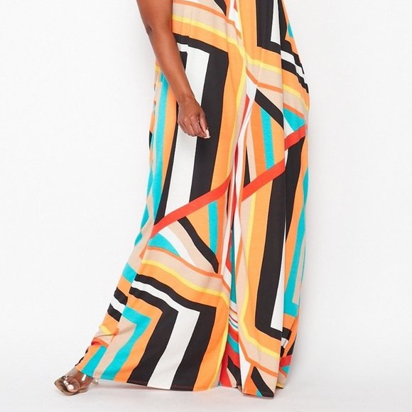 Abstract Beauty in a Jumpsuit - Picture 4 of 5